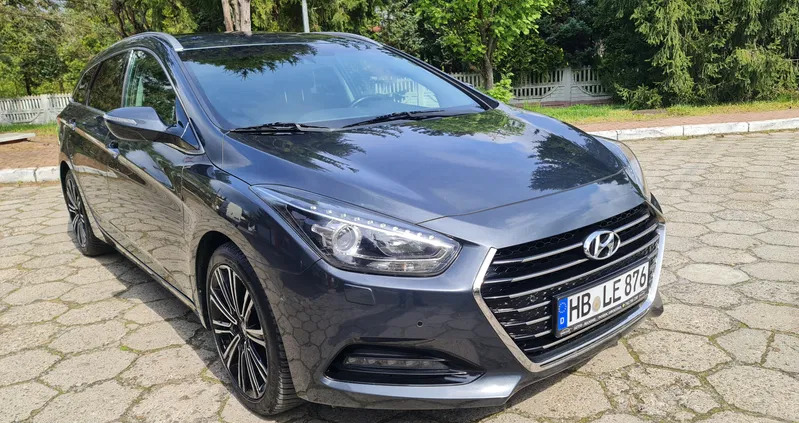 podkarpackie Hyundai i40 cena 54900 przebieg: 170231, rok produkcji 2016 z Tarnobrzeg